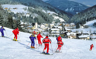 Skiurlaub in 
Filzmoos mit bestens präparierten Pisten für Groß & Klein